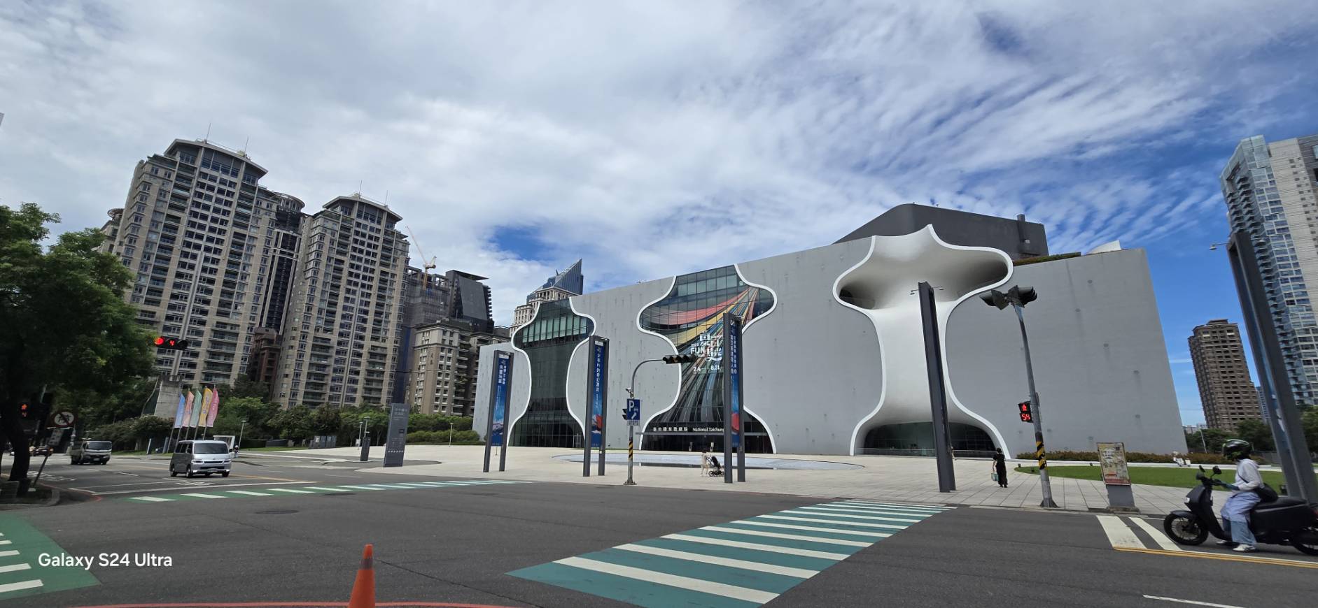 Bao Hui Autumn Red Valley